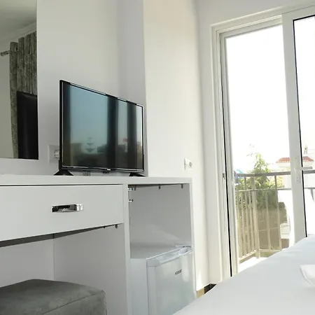 Keli * Εξαμίλιο