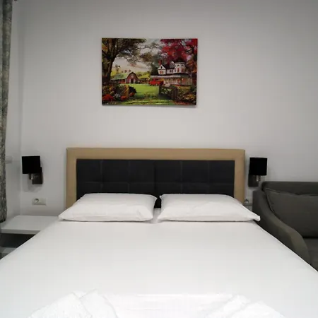 Ξενοδοχείο Keli *